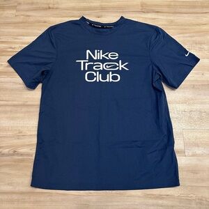 Nike Dri-Fit Nike Track Club Size Medium